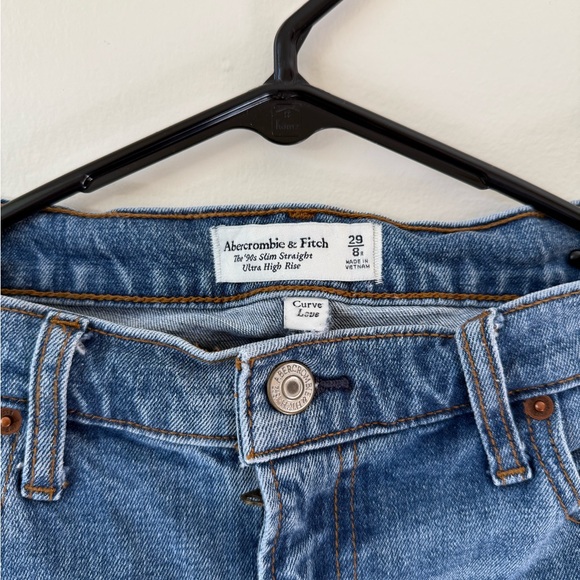 The 90s Slim Straight Ultra High Rise - Curve Love - Picture 3 of 4